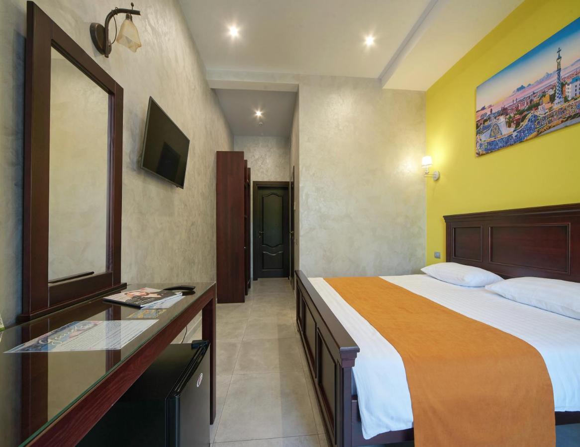 Gaudi Stylish Hotel Odessa Exterior foto